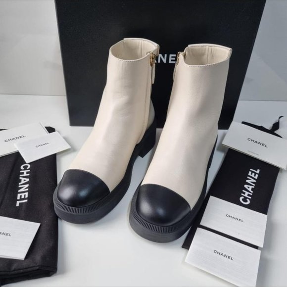 CHANEL ANKLE BOOTS - Picture 3 of 3